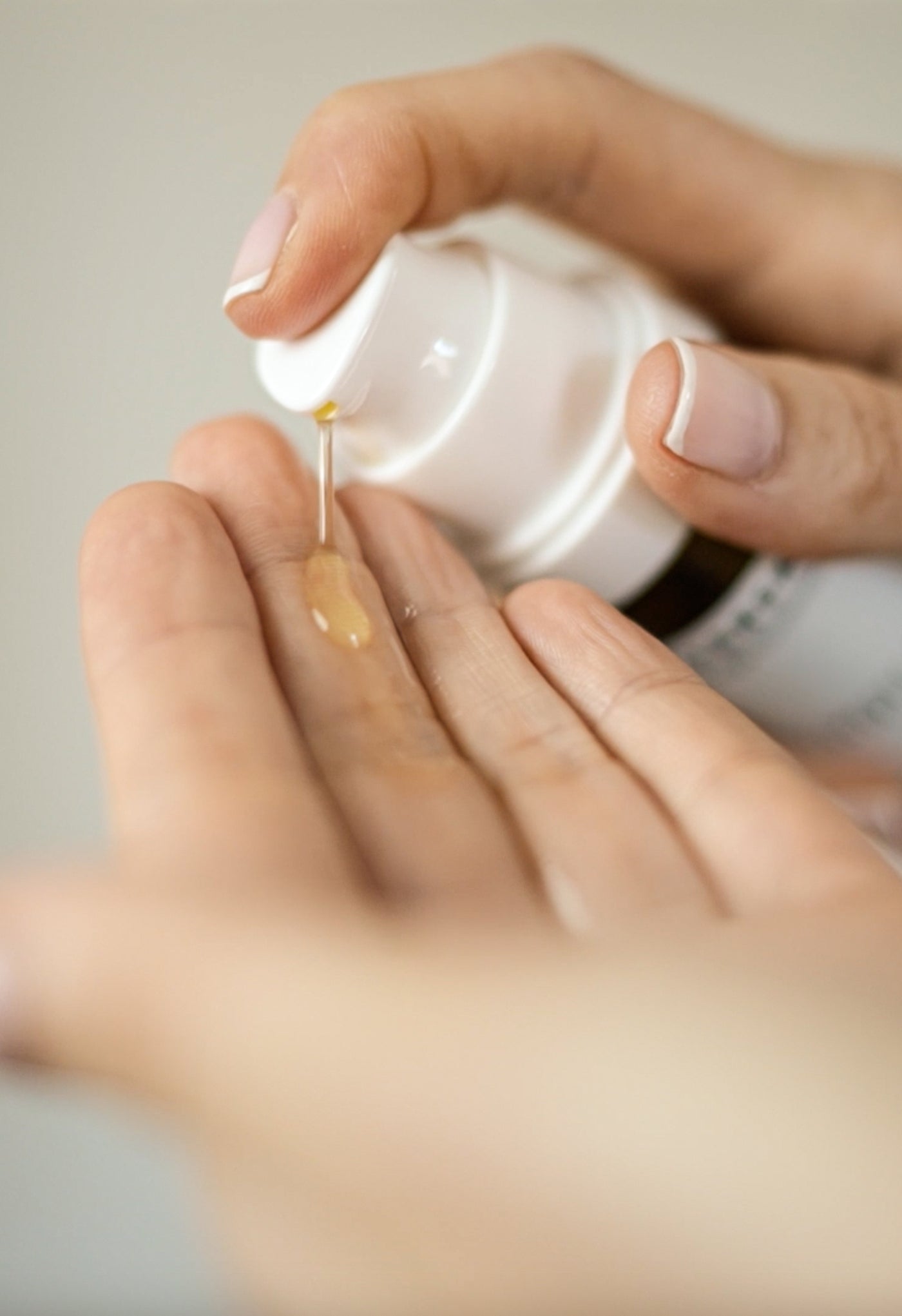 L'HUILE - UNIVERSAL CLEANSING OLIVE OIL previously Nexultra O Cleanser - Lisa Rush